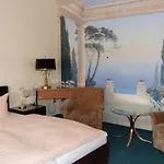 Отель Haegert Нойштрелиц